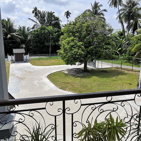 Darney'S Homestay Kg Bangau Tanjung テメルロー エクステリア 写真