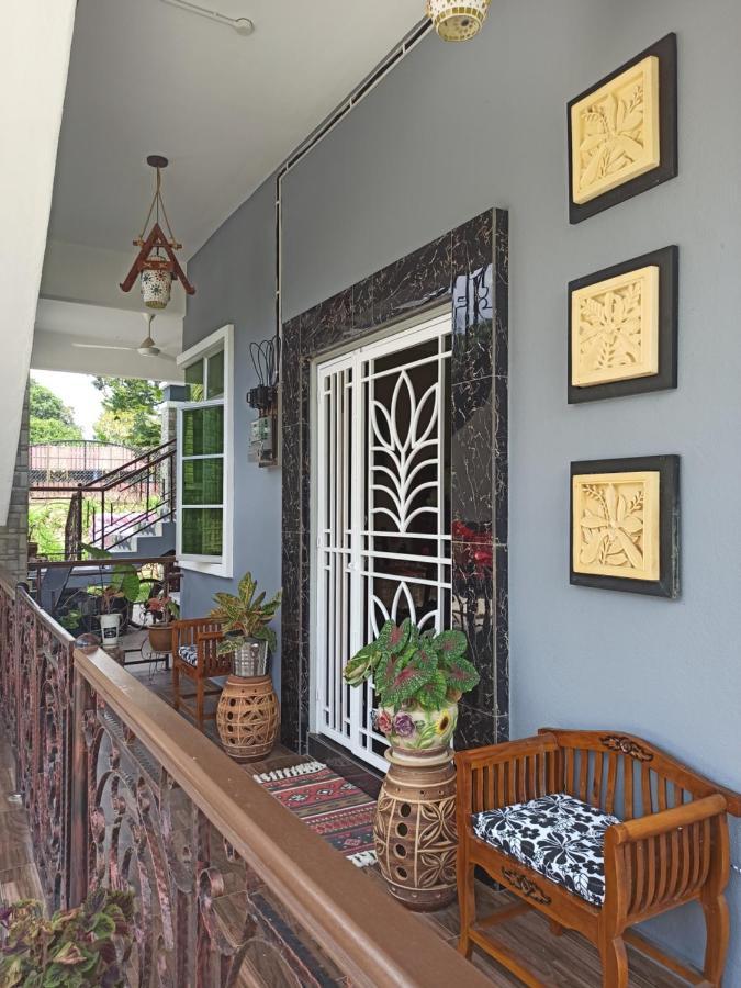 Darney'S Homestay Kg Bangau Tanjung テメルロー エクステリア 写真